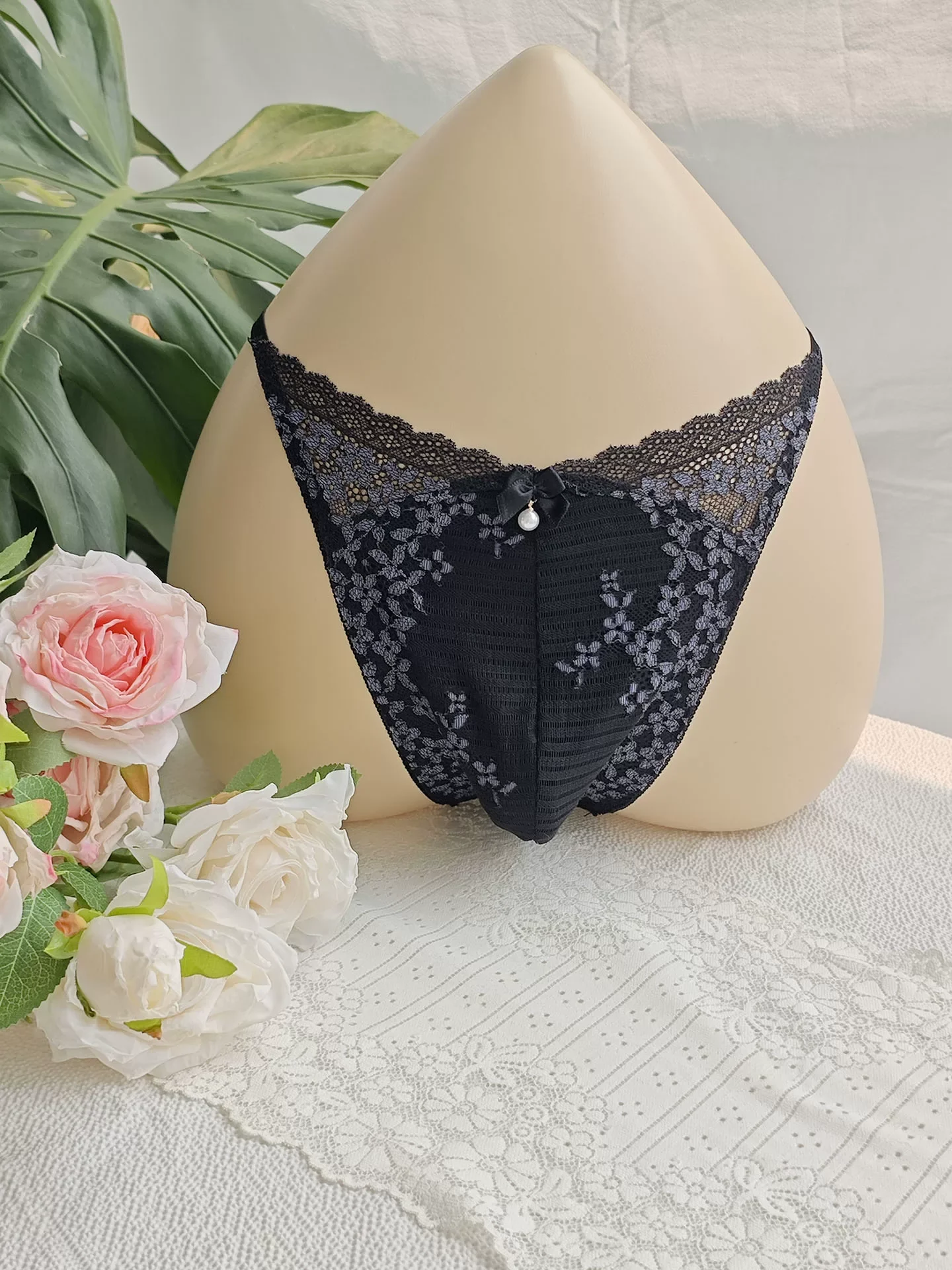 Embroidery Embellishments - Slip da Uomo in Pizzo Nero