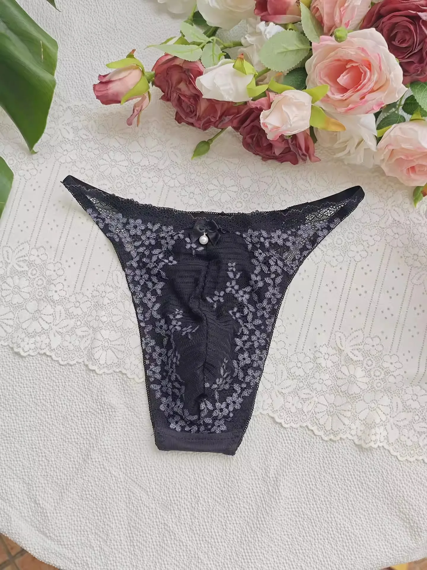 Slip da Uomo in Pizzo Nero con - Embroidery Embellishments recensione e prezzo