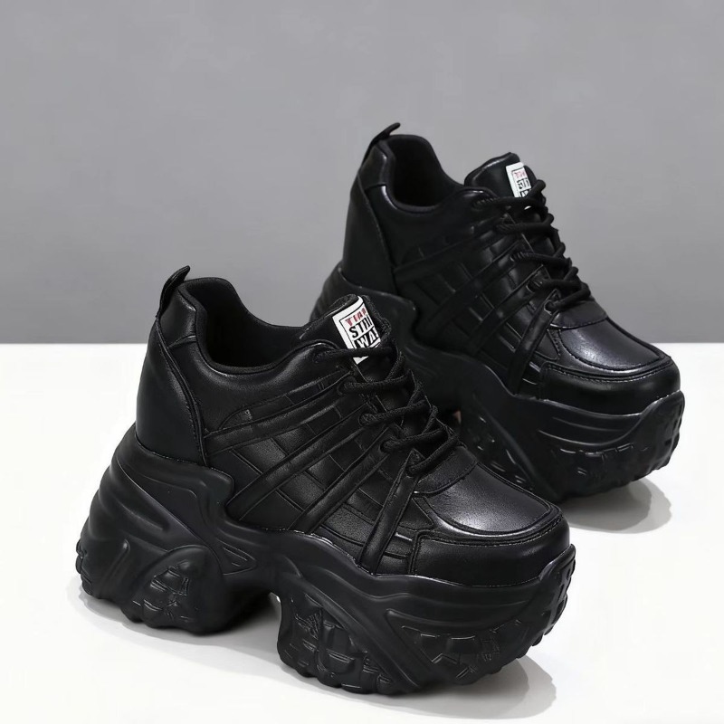 Nuove Sneakers con Zeppa in Ve - Guipure Lace Panel recensione e prezzo